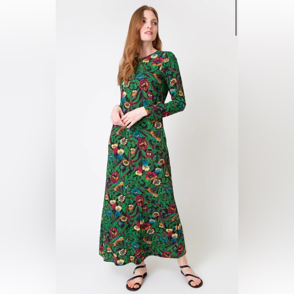 La DoubleJ  Long Sleeve Swing Dress
Night Garden in Sablé size M